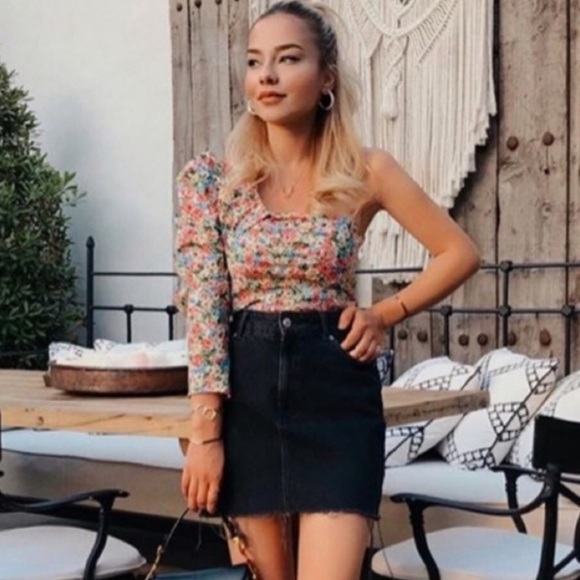 🦋 BLOGGERS FAVORITE 🦋 ZARA ASYMMETRICAL PRINTED TOP SIZE M - Picture 6 of 16